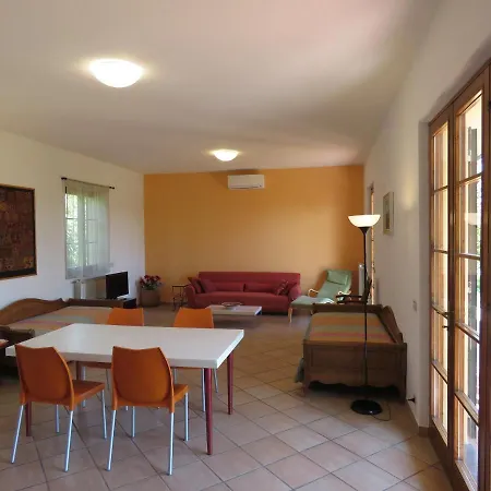 Casa Con Piscina Campo Da Tennis Vicino Al Mare E Alle Cinque Terre * Ameglia