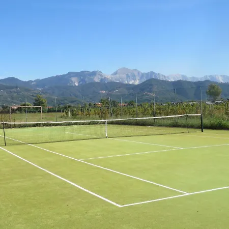 Casa Con Piscina Campo Da Tennis Vicino Al Mare E Alle Cinque Terre Apartman *